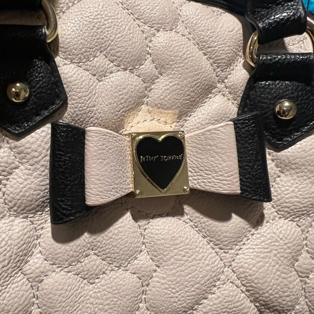 Betsey Johnson hand clutch with strap - Picture 3 of 5